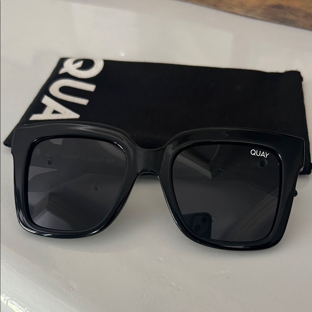 Quay Australia Black Square-Frame Sunglasses for Women - Picture 2 of 5
